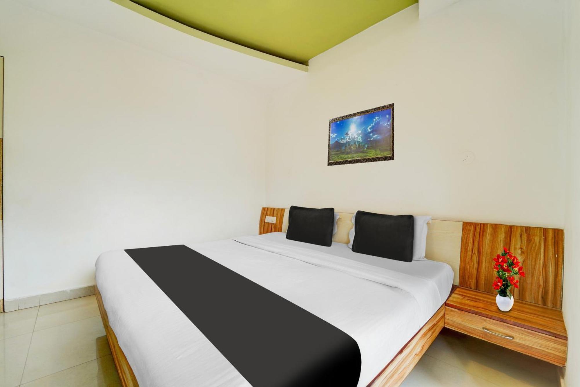 Super Townhouse Calangute - Baga Circle Formerly Park Avenue מראה חיצוני תמונה