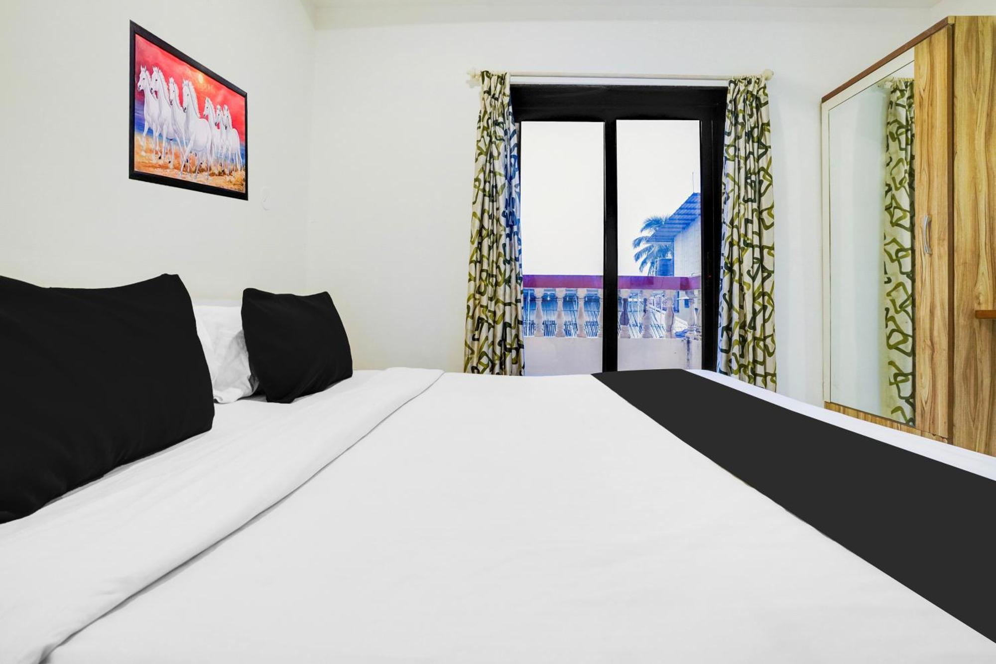 Super Townhouse Calangute - Baga Circle Formerly Park Avenue מראה חיצוני תמונה