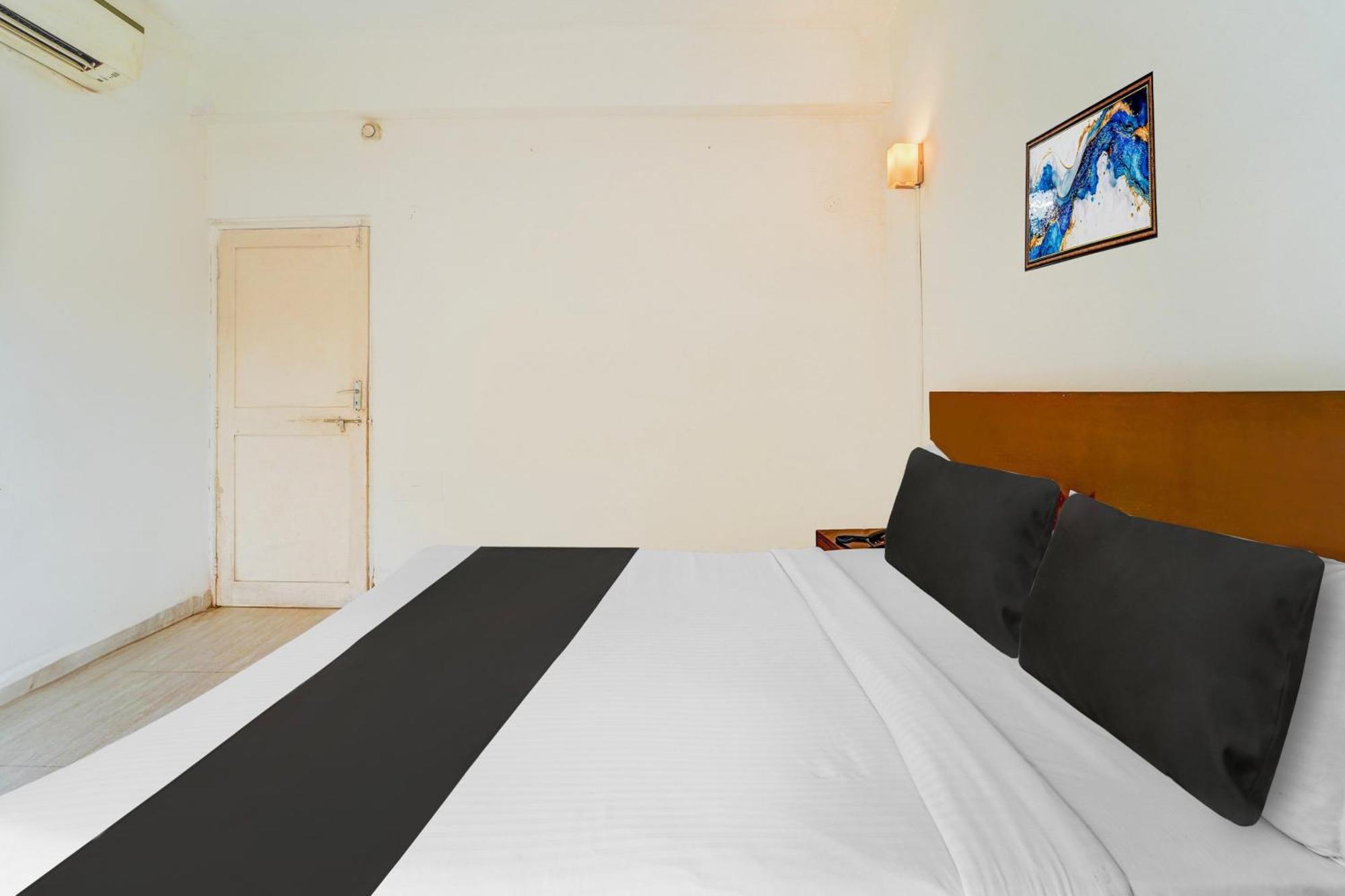 Super Townhouse Calangute - Baga Circle Formerly Park Avenue מראה חיצוני תמונה